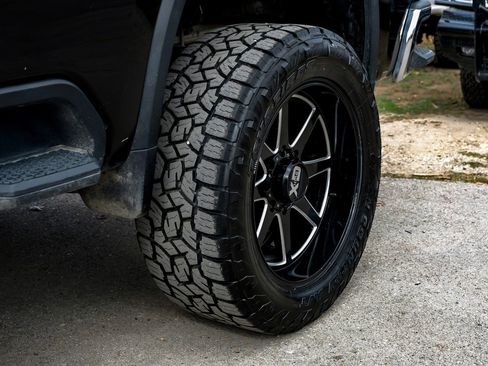 Used 2020 Chevrolet Silverado 2500 LTZ w/ LTZ Texas Edition image 56