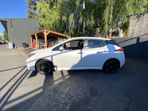 Used 2023 Nissan Leaf SV Plus FWD image 3