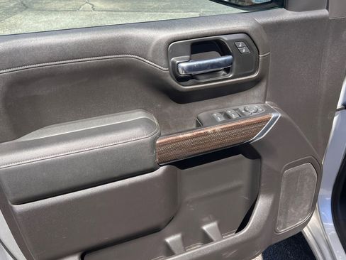 Used 2020 Chevrolet Silverado 1500 LT w/ Convenience Package image 10