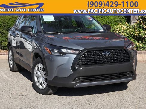 Used 2022 Toyota Corolla Cross L image 1