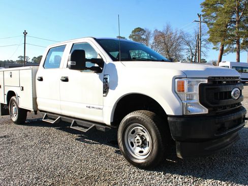 Used 2022 Ford F250 XL w/ Power Equipment Group image 5
