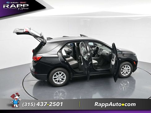Used 2023 Chevrolet Equinox LS AWD/4WD image 29
