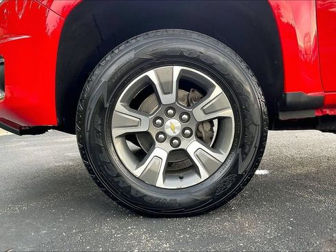 Used 2015 Chevrolet Colorado Z71 AWD/4WD image 9