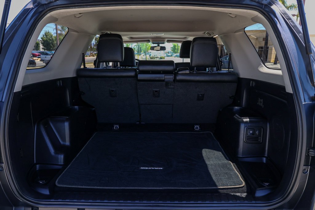 Used 2019 Toyota 4Runner Limited AWD/4WD image 17