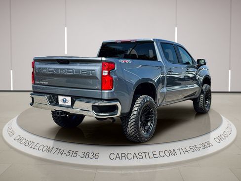 Used 2021 Chevrolet Silverado 1500 LT AWD/4WD image 6