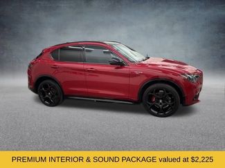 Used 2024 Alfa Romeo Stelvio Veloce video 2