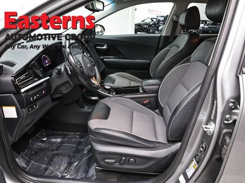 Used 2022 Kia Niro EX FWD image 14