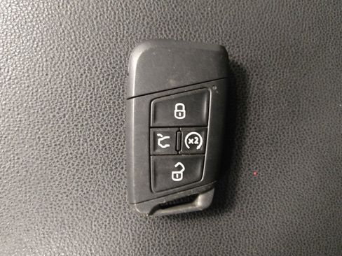 Used 2024 Volkswagen Jetta SE image 32