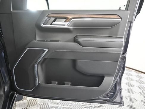 Used 2024 Chevrolet Silverado 1500 RST image 13