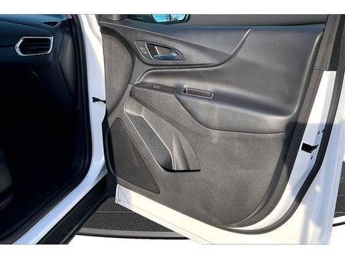 Used 2018 Chevrolet Equinox LT FWD image 25