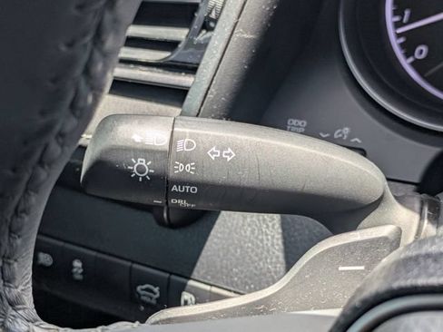 Used 2023 Toyota Camry SE FWD image 32
