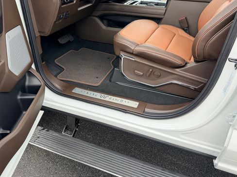 New 2026 Ford F250 King Ranch w/ Chrome Package AWD/4WD image 38