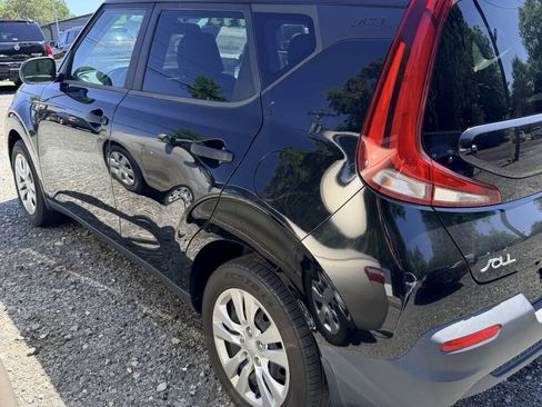 Used 2020 Kia Soul LX FWD image 6
