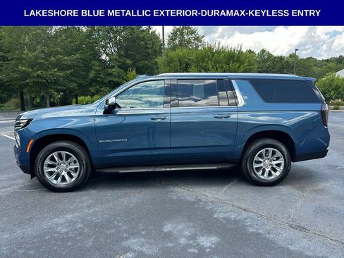 Used 2025 Chevrolet Suburban Premier w/ Sun And Tow Package RWD image 12