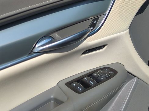 Certified 2018 Cadillac XT5 Luxury w/ Driver Awareness Package image 14