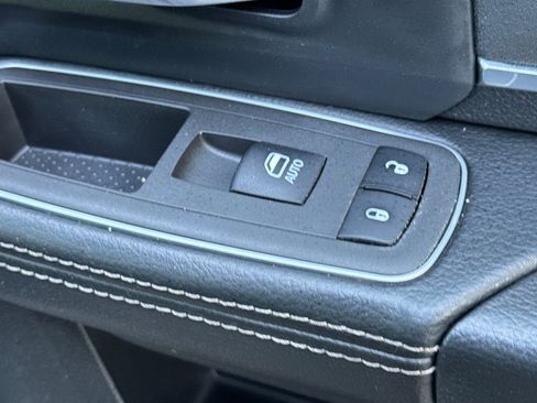 Used 2021 RAM 2500 Laramie w/ Night Edition image 21