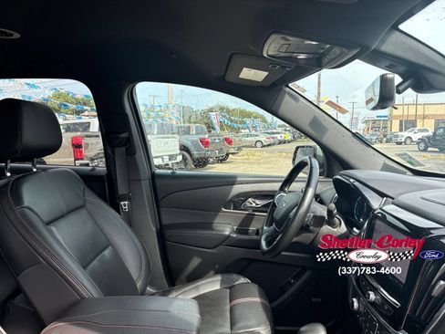 Used 2023 Chevrolet Traverse RS FWD image 18