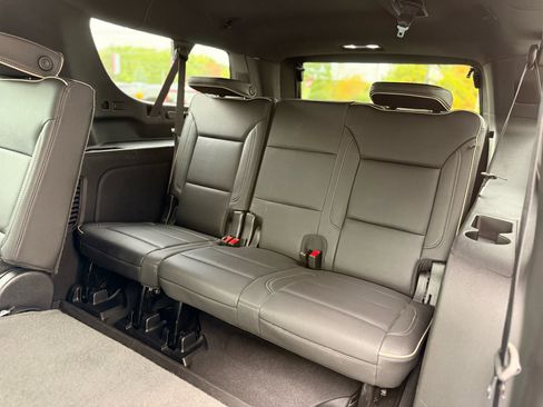 Used 2023 GMC Yukon XL SLT image 23