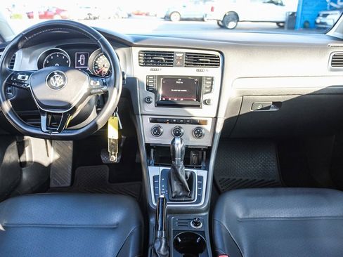 Used 2015 Volkswagen Golf S image 13