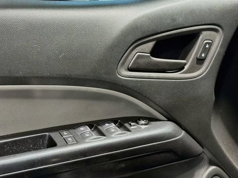 Used 2022 Chevrolet Colorado W/T w/ Custom Special Edition AWD/4WD image 16