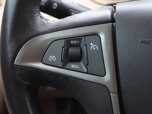 Used 2013 Buick LaCrosse Leather FWD image 18