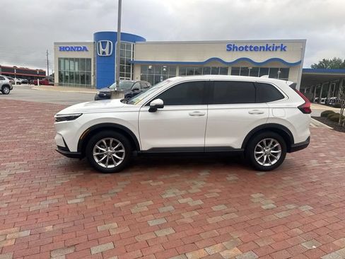 Used 2024 Honda CR-V EX image 3