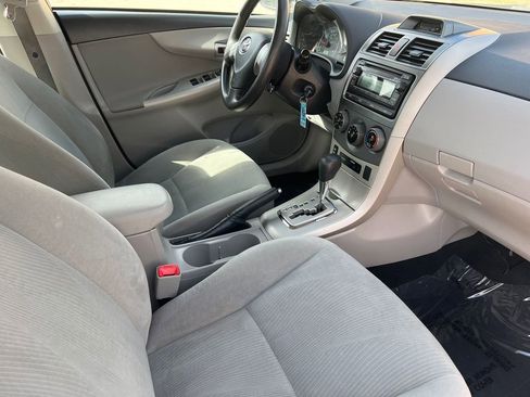 Used 2012 Toyota Corolla LE FWD image 13