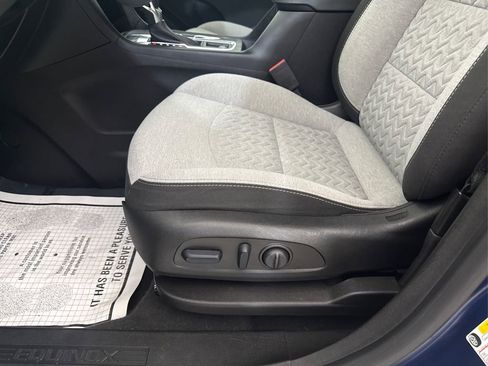 Used 2022 Chevrolet Equinox LS image 37