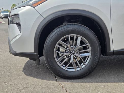 Certified 2024 Nissan Rogue S AWD/4WD image 9