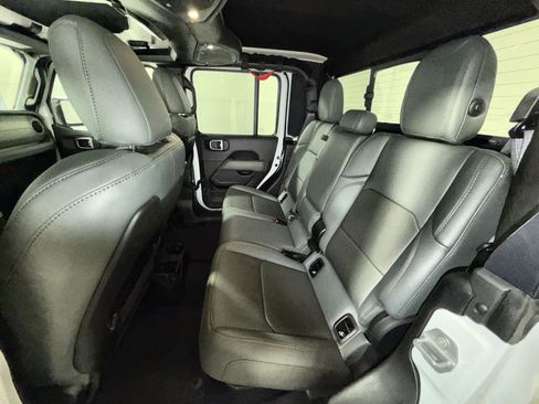 Used 2025 Jeep Gladiator Mojave w/ Safety Group image 23