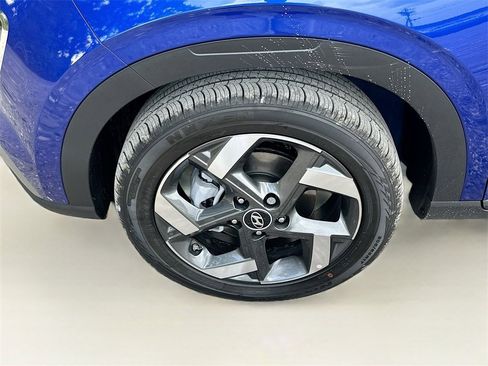 New 2025 Hyundai Venue SEL image 19