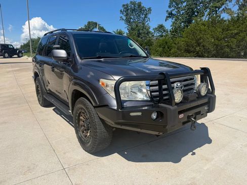 Used 2011 Toyota Land Cruiser w/ Upgrade Pkg AWD/4WD image 3