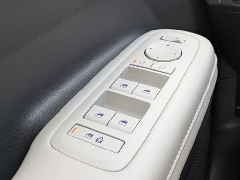 Used 2024 Hyundai Santa Fe SEL FWD image 24