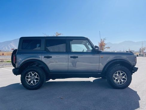 Used 2022 Ford Bronco Badlands image 7