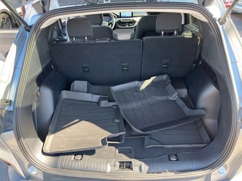 Used 2022 Ford Escape SE w/ SE Sport Appearance Package image 10