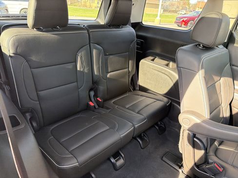 Used 2023 GMC Acadia Denali w/ Denali Technology Package FWD image 89