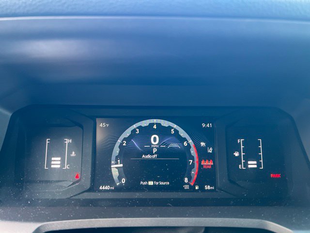 Used 2025 Toyota Tacoma SR5 AWD/4WD image 15