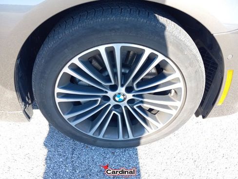 Used 2018 BMW 540i xDrive image 2