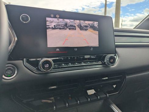 Used 2024 GMC Canyon Elevation w/ Convenience Package image 29