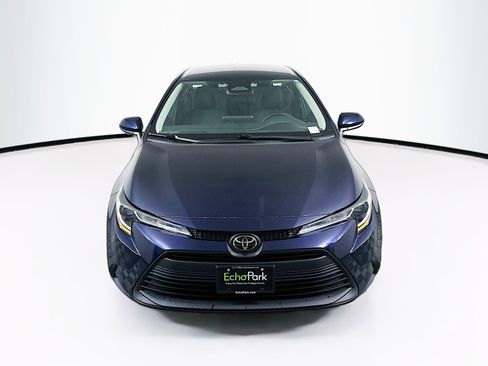 Used 2024 Toyota Corolla LE FWD image 2