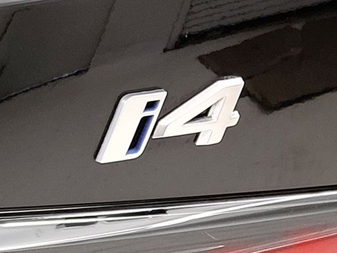 Used 2023 BMW i4 eDrive35 w/ Premium Package image 10