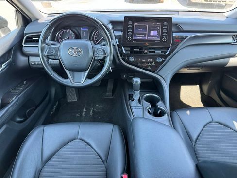 Used 2022 Toyota Camry SE FWD image 10