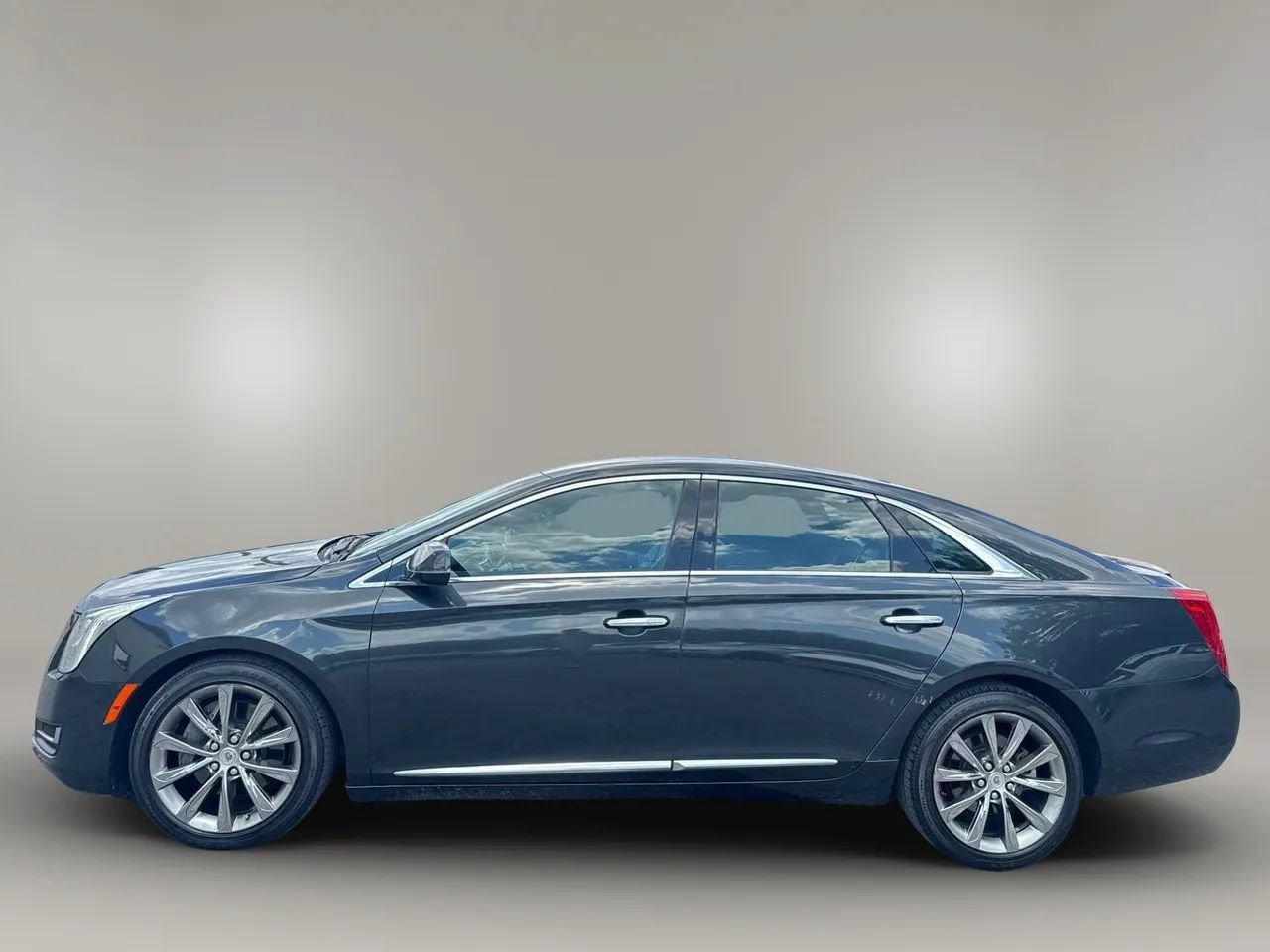 Used 2013 Cadillac XTS FWD image 7