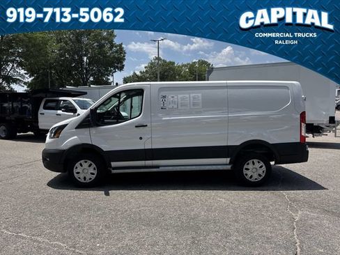 Used 2025 Ford Transit 250 Low Roof w/ Exterior Upgrade Package RWD image 5