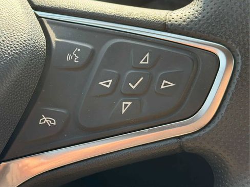 Used 2025 Chevrolet Malibu LS FWD image 10
