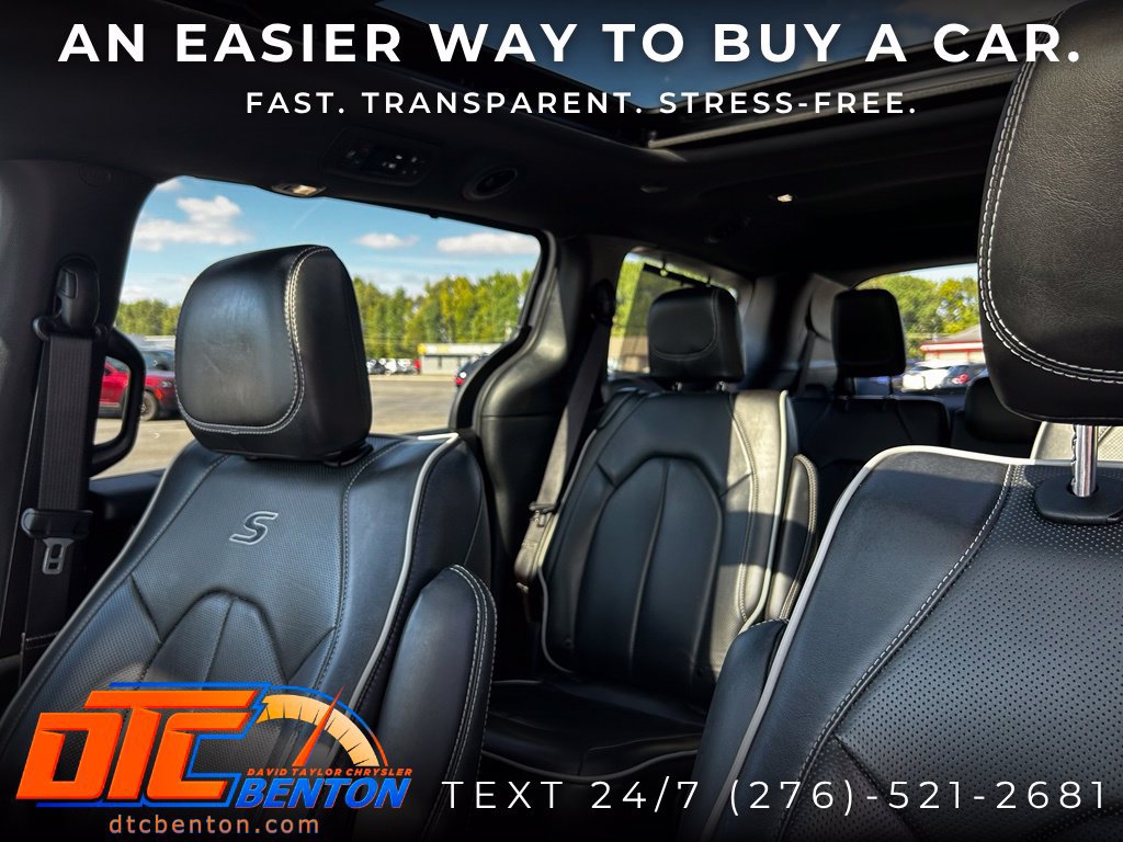 Used 2025 Chrysler Pacifica Limited FWD image 12