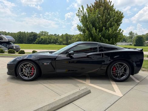 Used 2009 Chevrolet Corvette Z06 RWD image 8