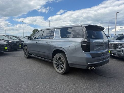 Used 2021 Chevrolet Suburban High Country w/ Premium Package AWD/4WD image 2
