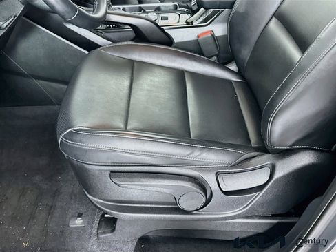 Used 2024 Kia Telluride LX FWD image 19