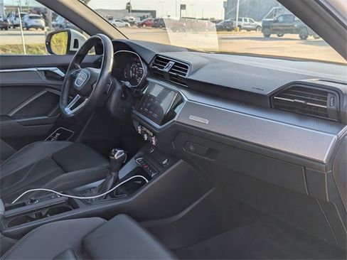 Used 2021 Audi Q3 2.0T Premium Plus w/ Premium Plus Package image 25